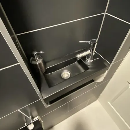 # Le 7 # Nuitee Torride, Balneo, Tantra Centre Apartment *