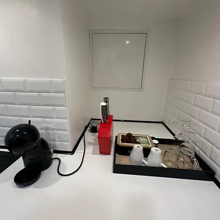 # Le 7 # Nuitee Torride, Balneo, Tantra Centre Apartment *