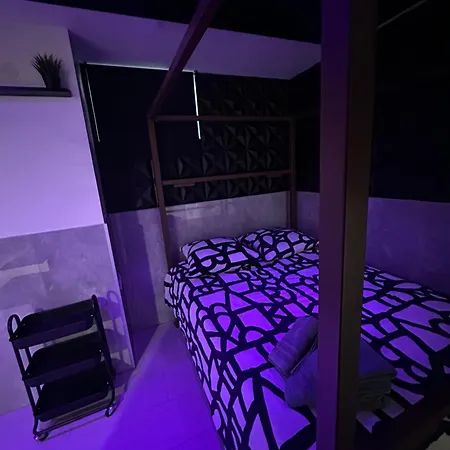 # Le 7 # Nuitee Torride, Balneo, Tantra Centre *