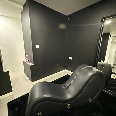 Apartment # Le 7 # Nuitee Torride, Balneo, Tantra Centre *